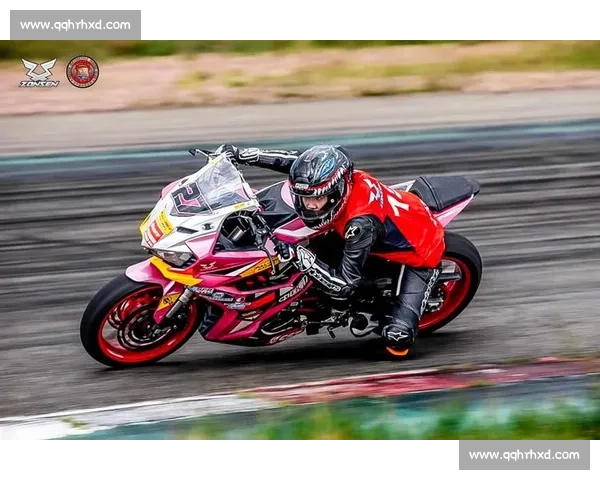 赛道巾帼：女车手用速度碾碎偏见，娱你安利她的破界人生